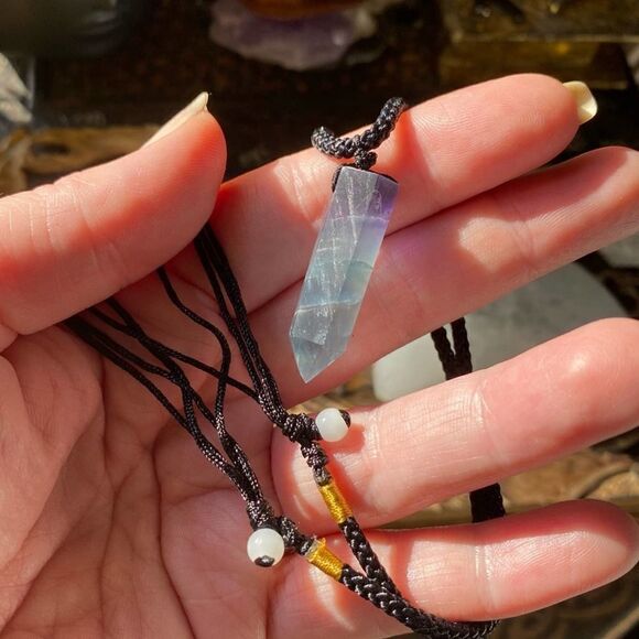 Fluorite Point Wand Pendant Necklace Adjustable Cord Unisex - Picture 3 of 6